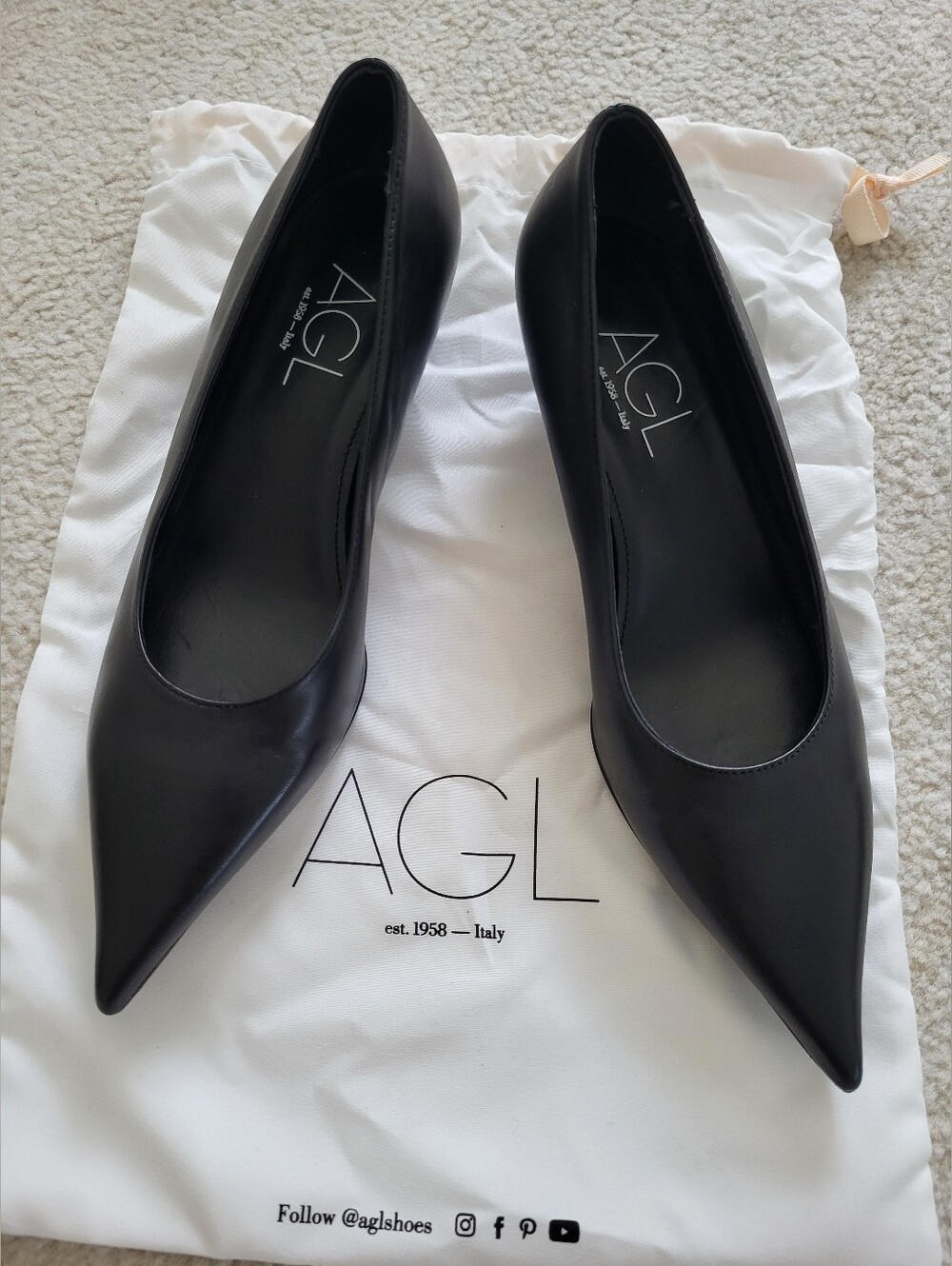 AGL Black Pointed Leather Pumps - Sleek Italian Design